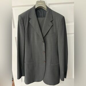 Emporio Armani Grey Suit 42L

Mint wide leg